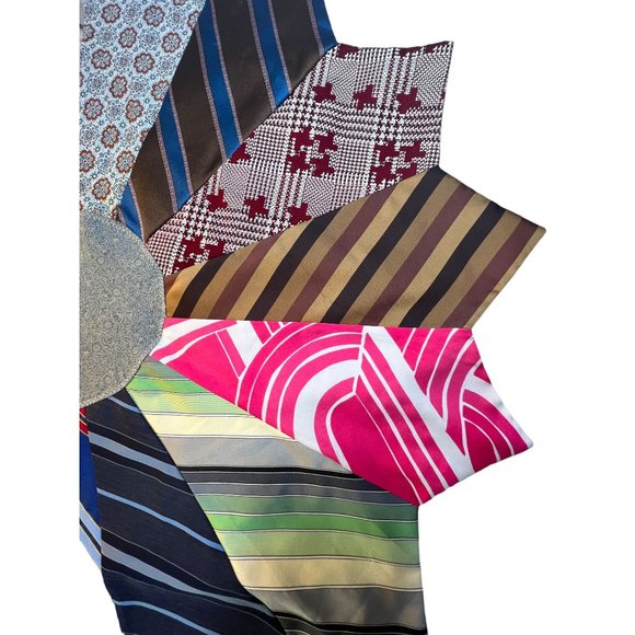 Vintage Handmade Men's Necktie Table Topper - Picture 7 of 8